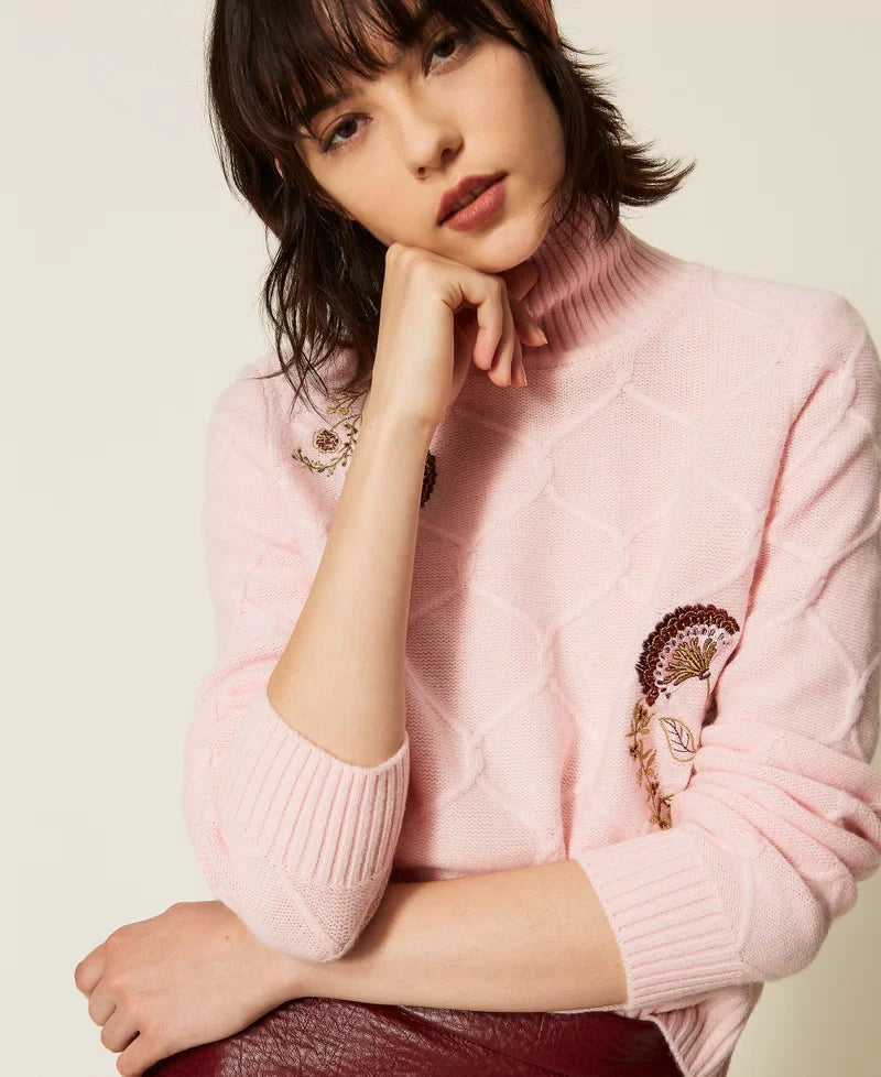 TWS-262AP3190 ROSE FLORAL EMBROIDERED TURTLENECK X