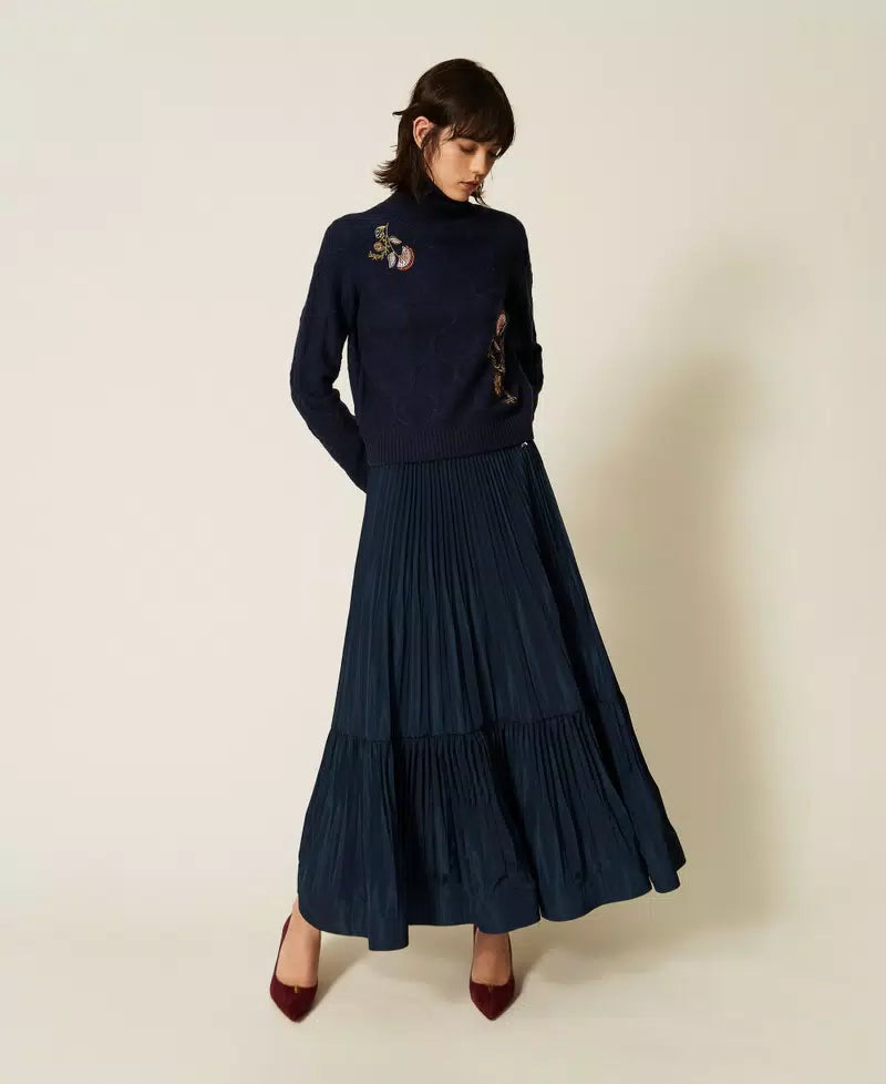 TWS-262AP3190 BLUE FLORAL EMBROIDERED TURTLENECK X
