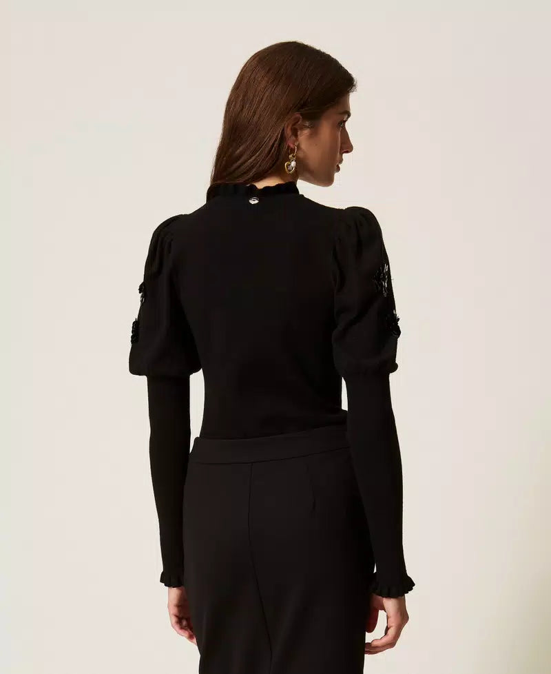 TWS-262AT3105 BLACK FLOWER SEQUIN TOP