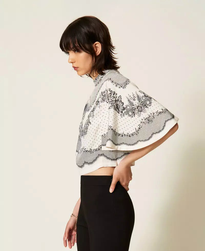 TWS-262TP267A IVORY&BLACK CROPPED BLOUSE