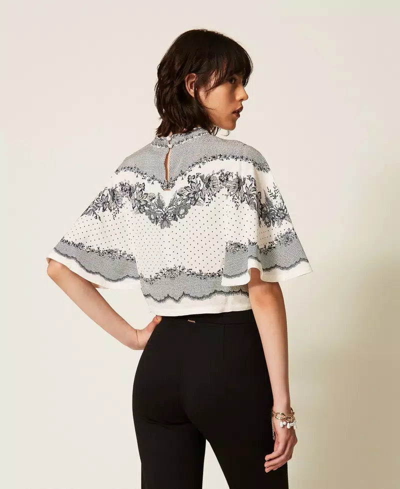 TWS-262TP267A IVORY&BLACK CROPPED BLOUSE