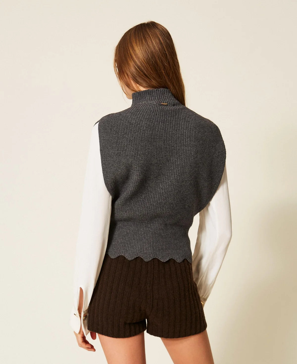 TWS-262TP3050 GREY POLO NECK VEST