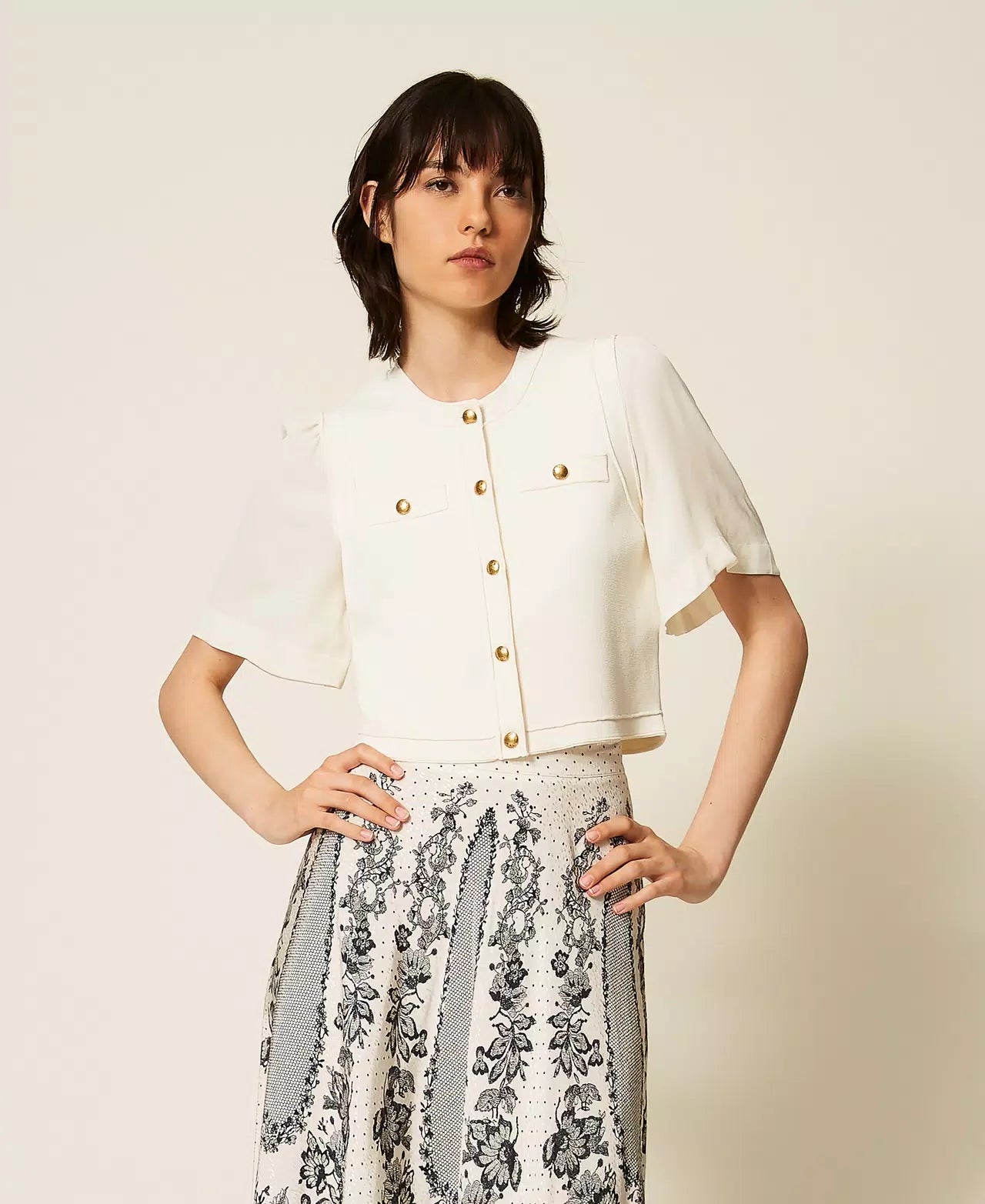 TWS-262TP3080 IVORY BUTTON KNIT CARDIGAN