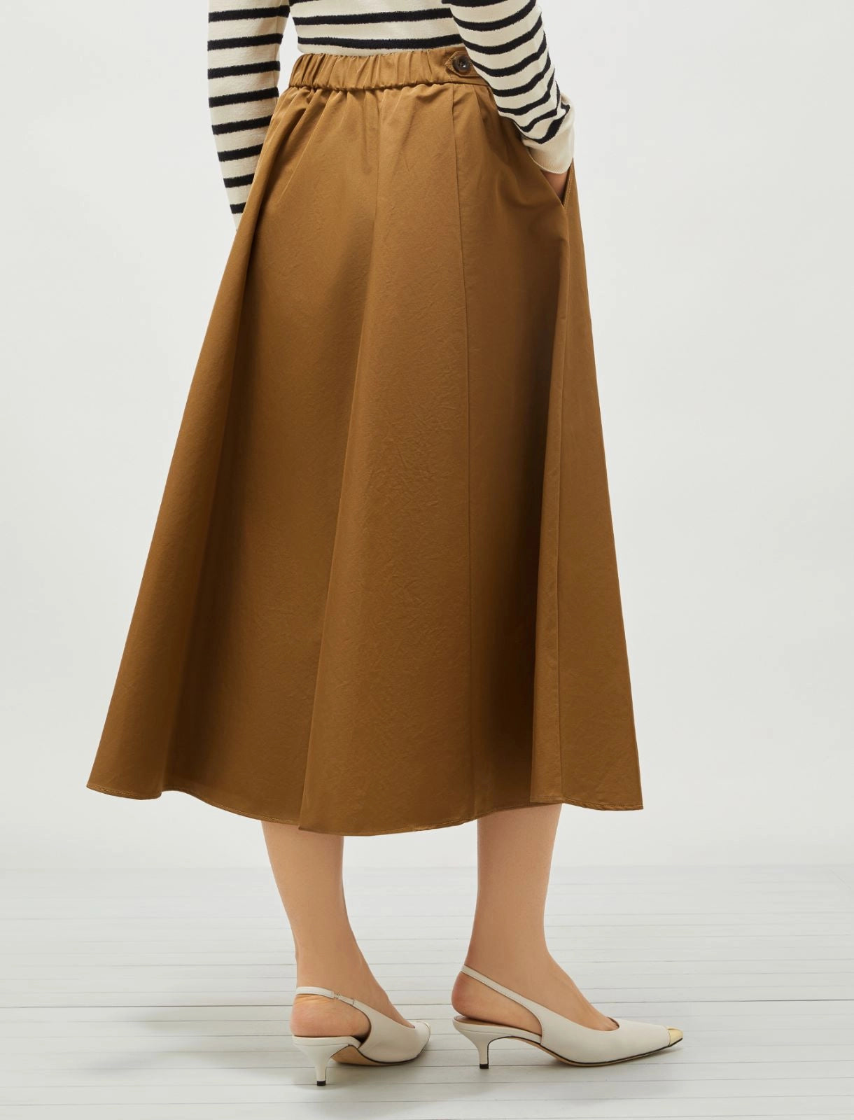 MRL-2513101024 WON KAKI PLEATED SKIRT