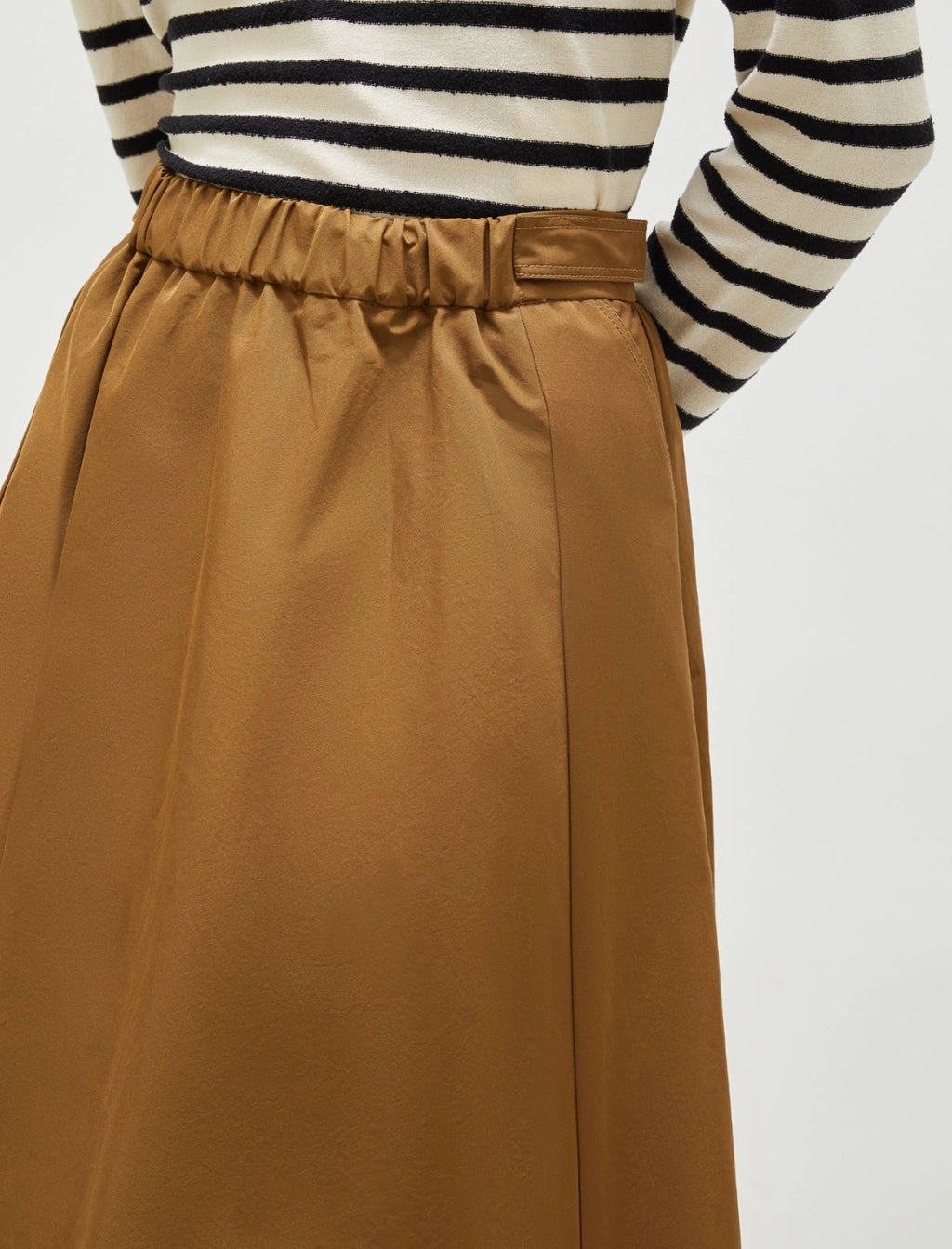 MRL-2513101024 WON KAKI PLEATED SKIRT