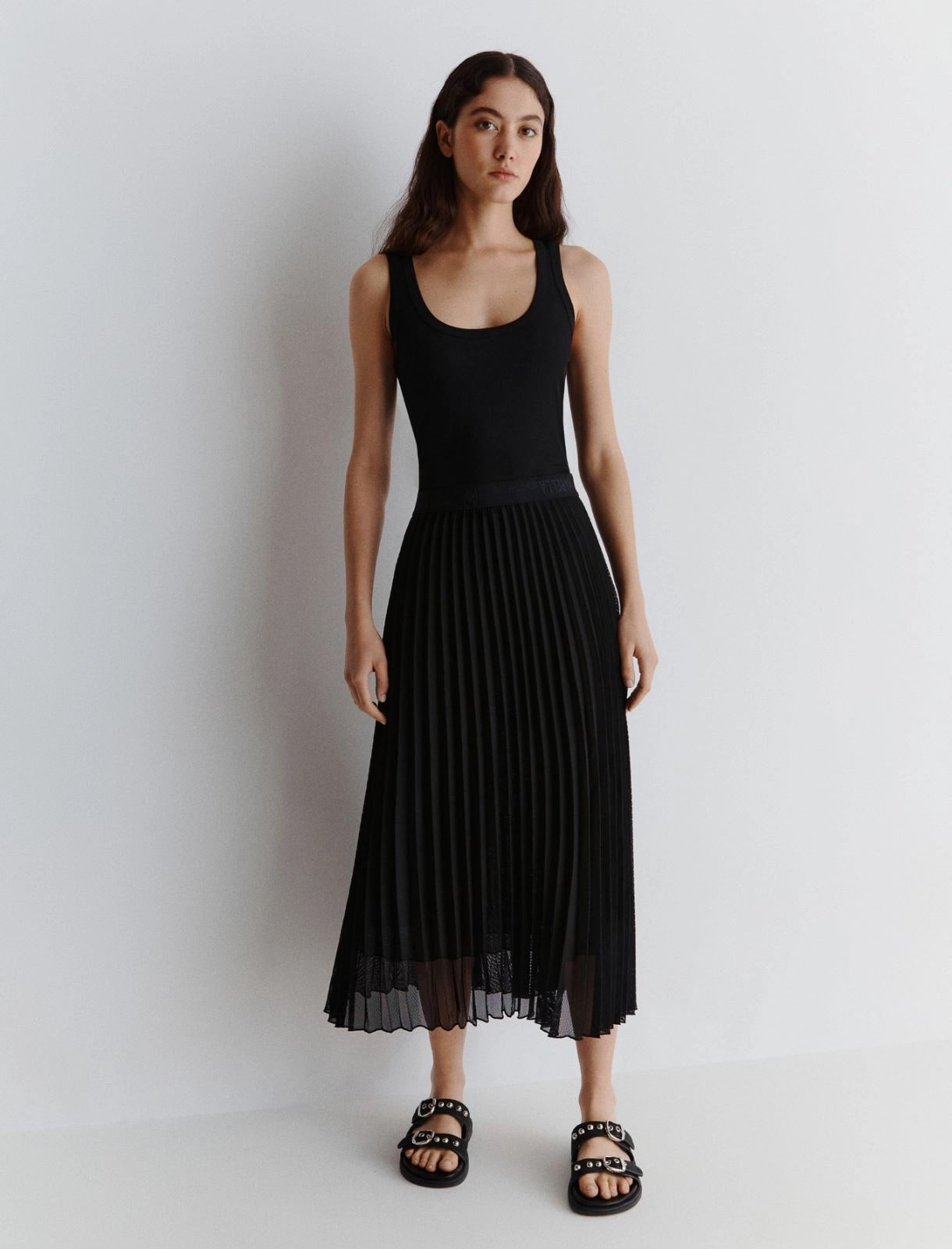 MRL-251310105 ACERBO BLACK PLEATED SKIRT