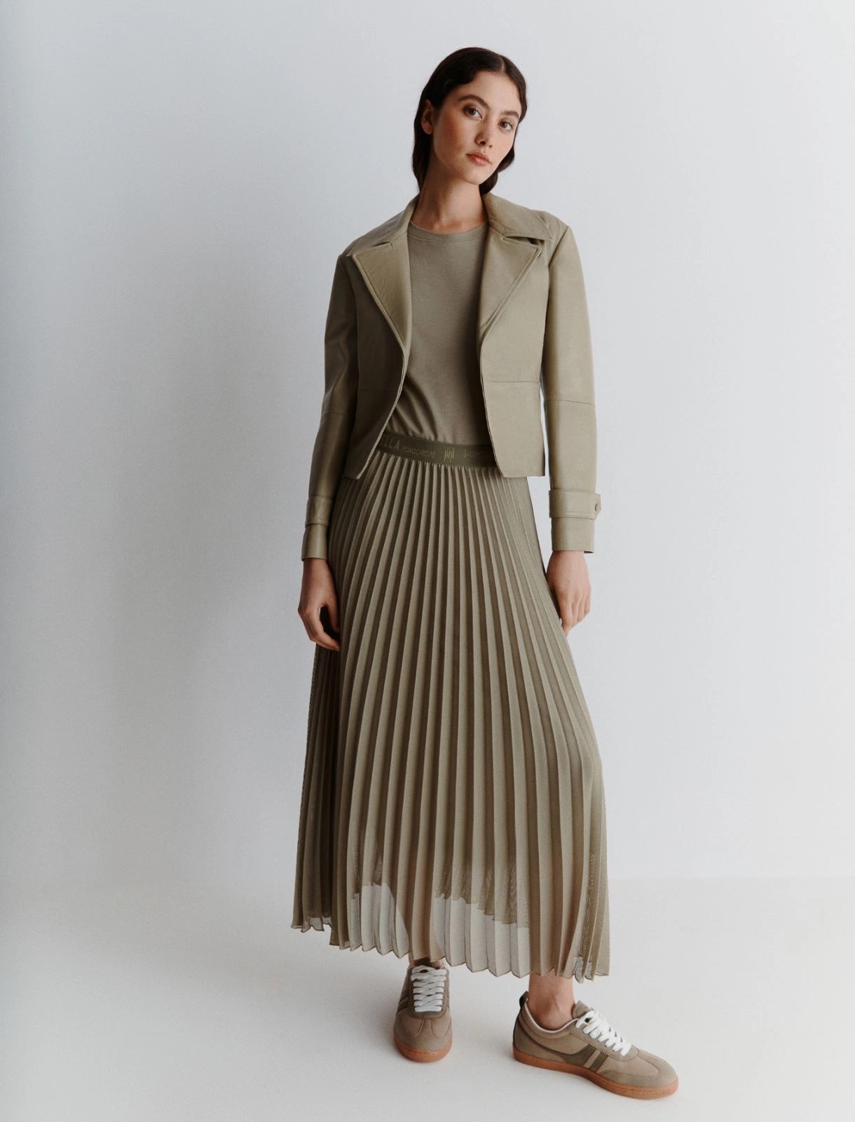 MRL-2513101065 ACERBO GREEN PLEATED SKIRT