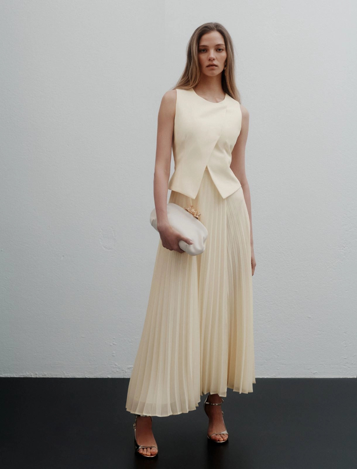MRL-22322043 MLTPRIMO IVORY PLEATED SUIT DRESS