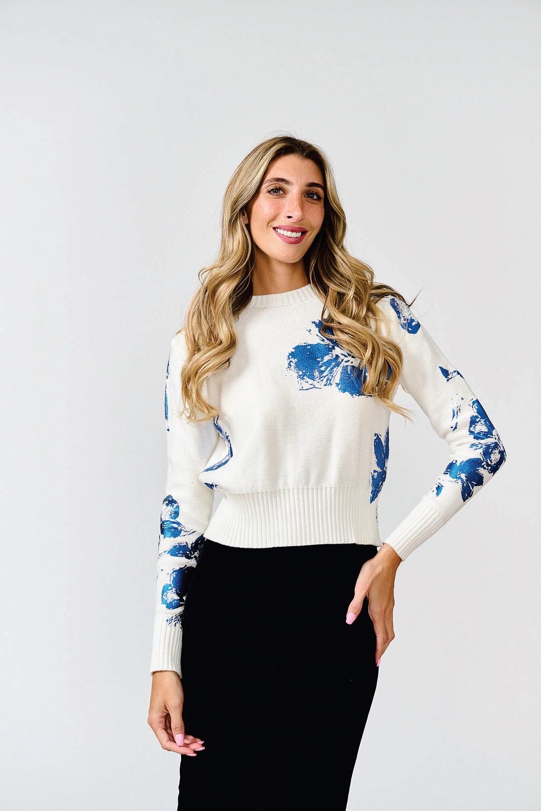 MIZ-333349 WHITE&BLUE FLOWER TOP