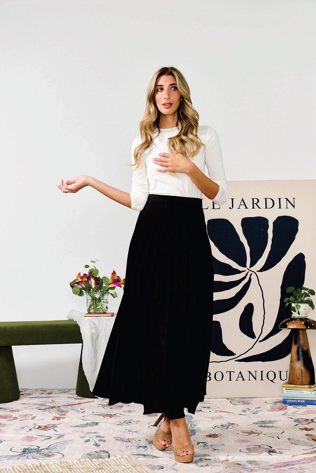 MIZ-333666 BLACK SATIN PLEATED SKIRT