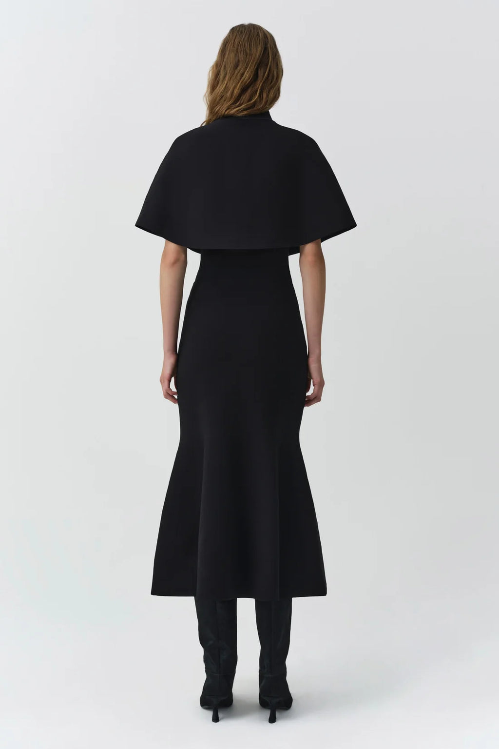 SMK-526-6066 ELLINGTON BLACK CAPE