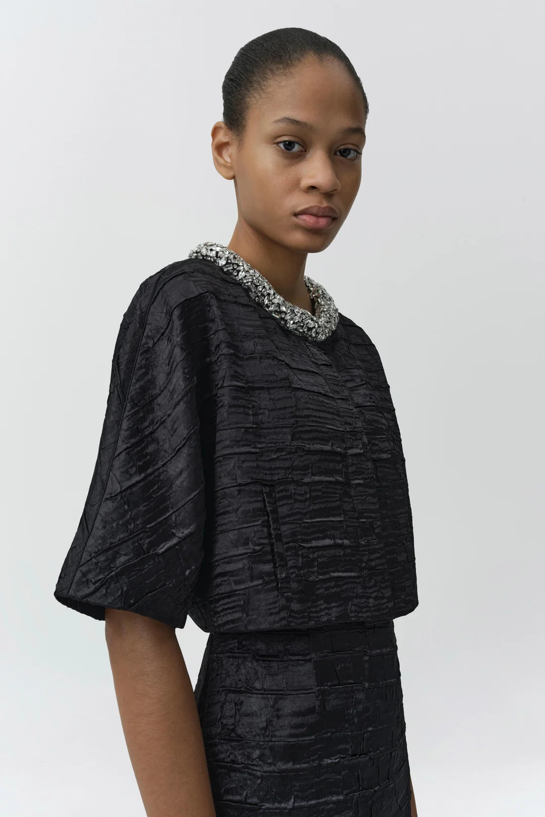 SMK-52-035 ELVESSA BLACK CROPPED JACKET