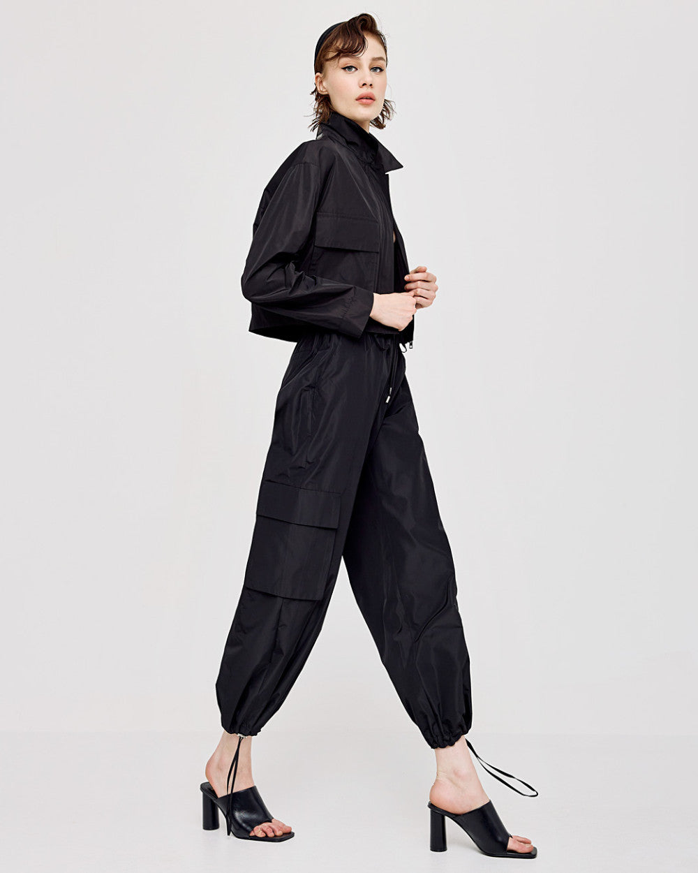 ACC-43-1018-529 CROPPED BLK JACKET