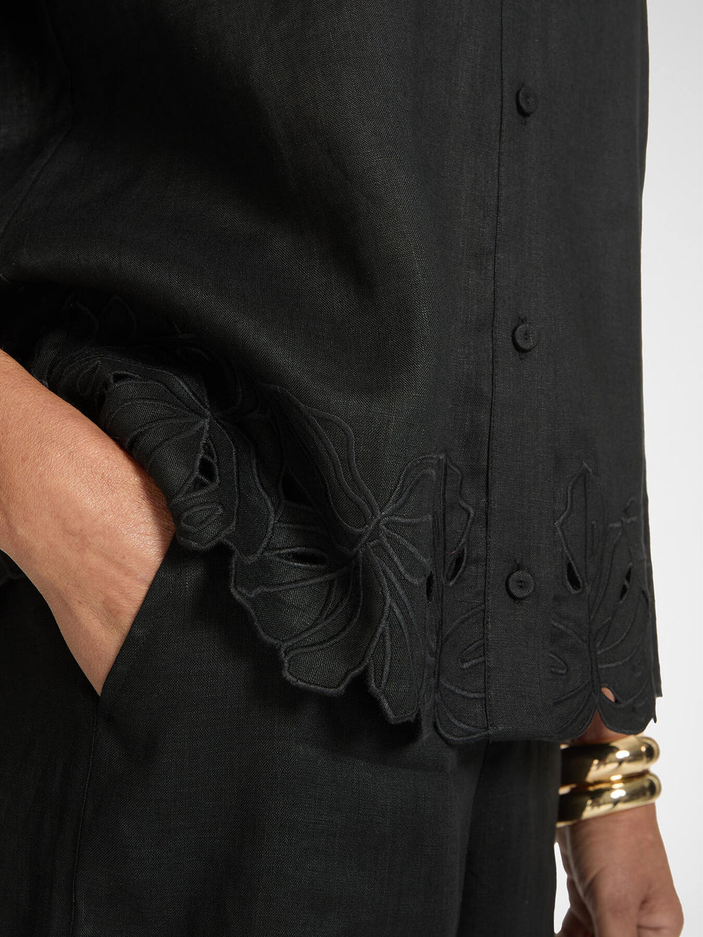 ELM-5009P000302N BLACK EMBROIDERED LINEN SHIRT