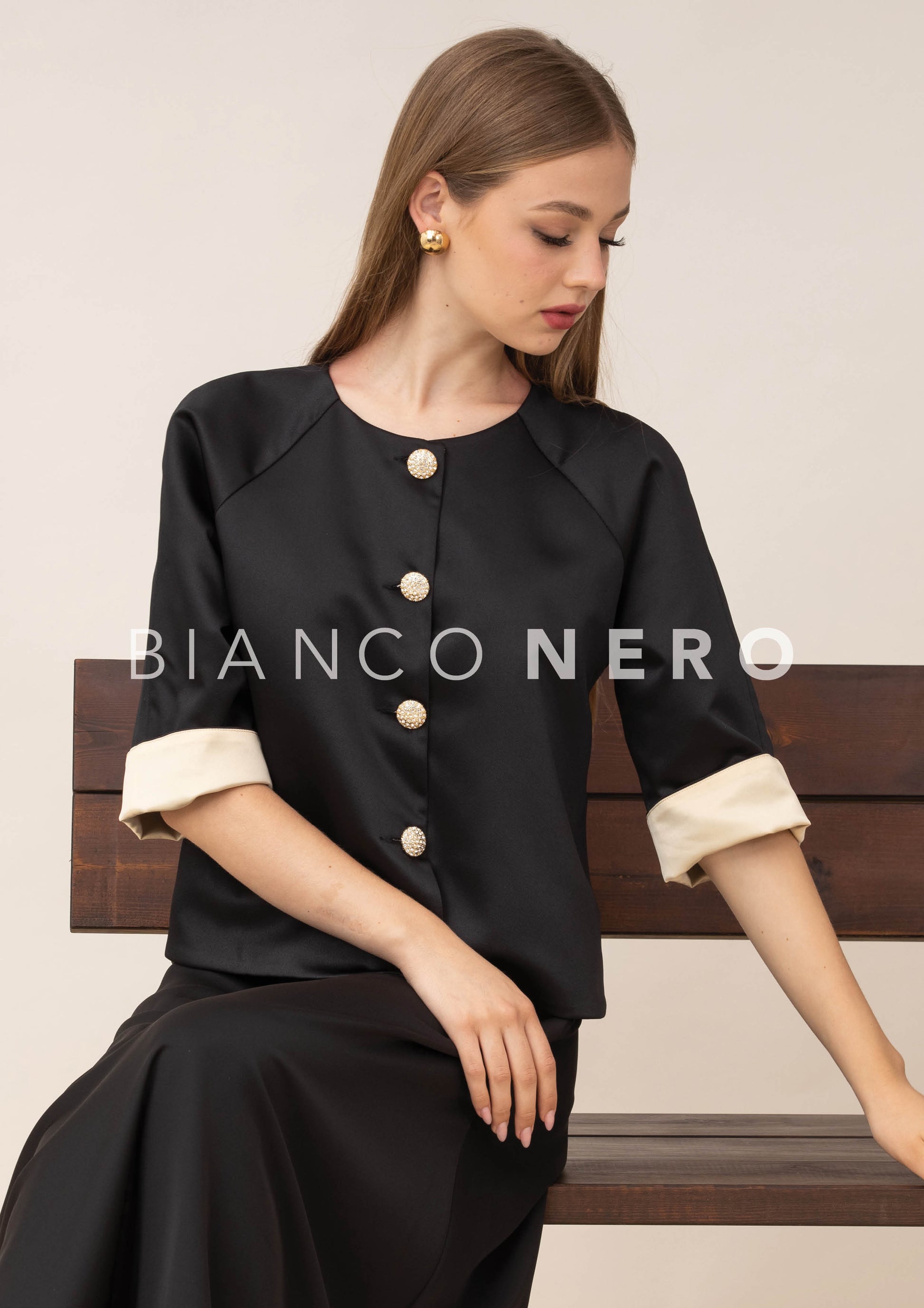 BNI-559 BLACK BUTTONED TOP