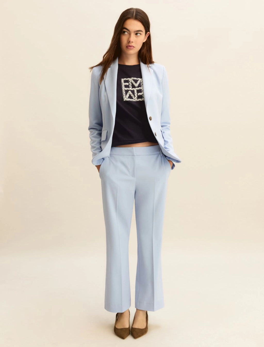 EBM-261592101 EMMARMON NAVY LOGO SWEATHIRT