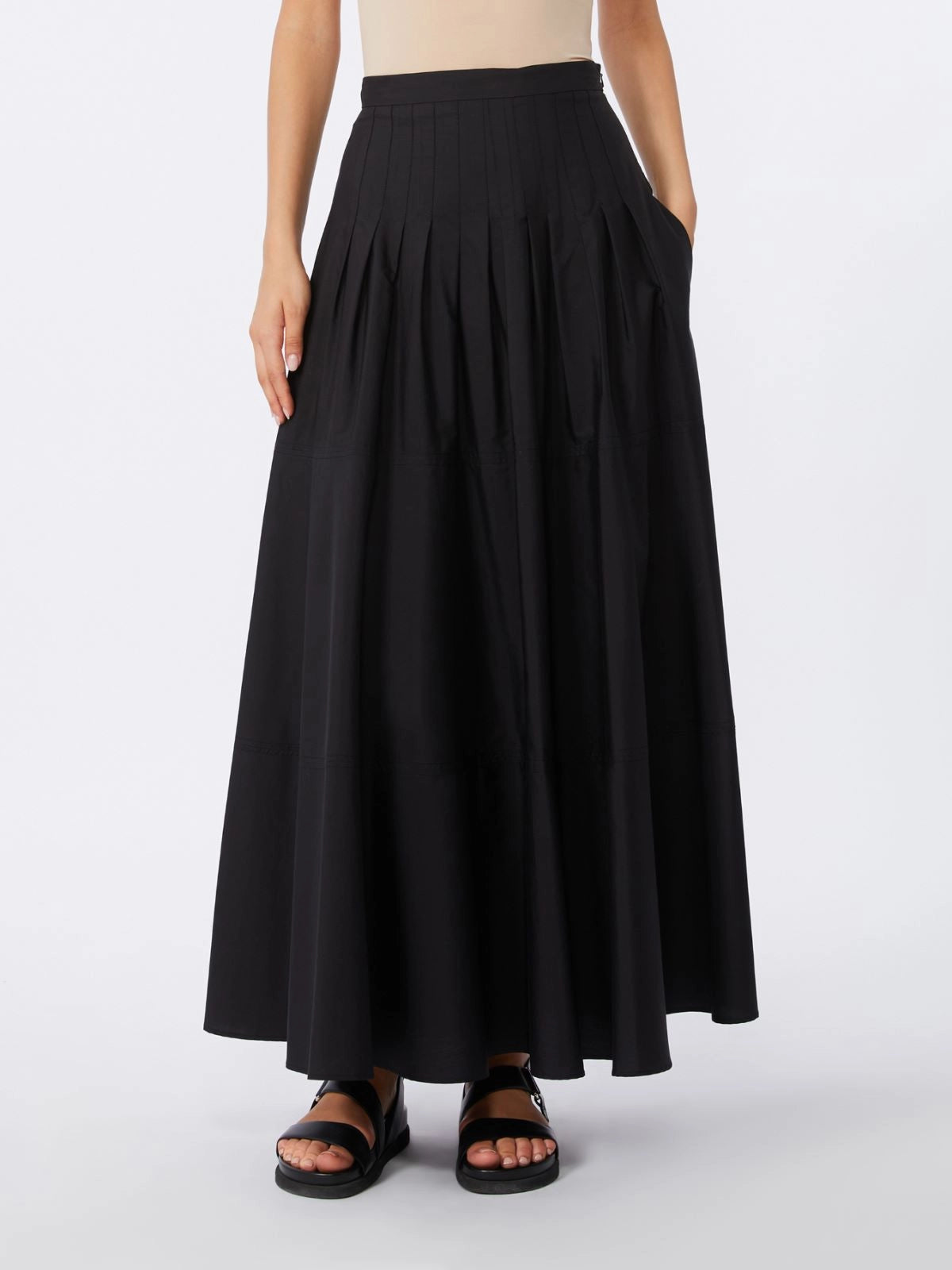 MAX-261610105 MSTOPERA BLACK SKIRT