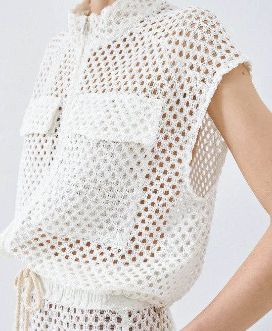 ACC-63-1051-091 OFF WHITE MESH SLEEVELESS JACKET