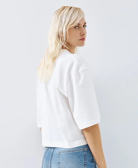 ACC-63-2053-700 WHITE OVERIZED TOP