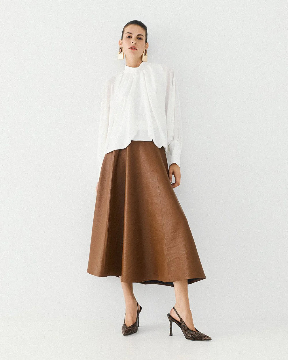 ACC-64-2042-205 OFF WHITE GATHERED BLOUE