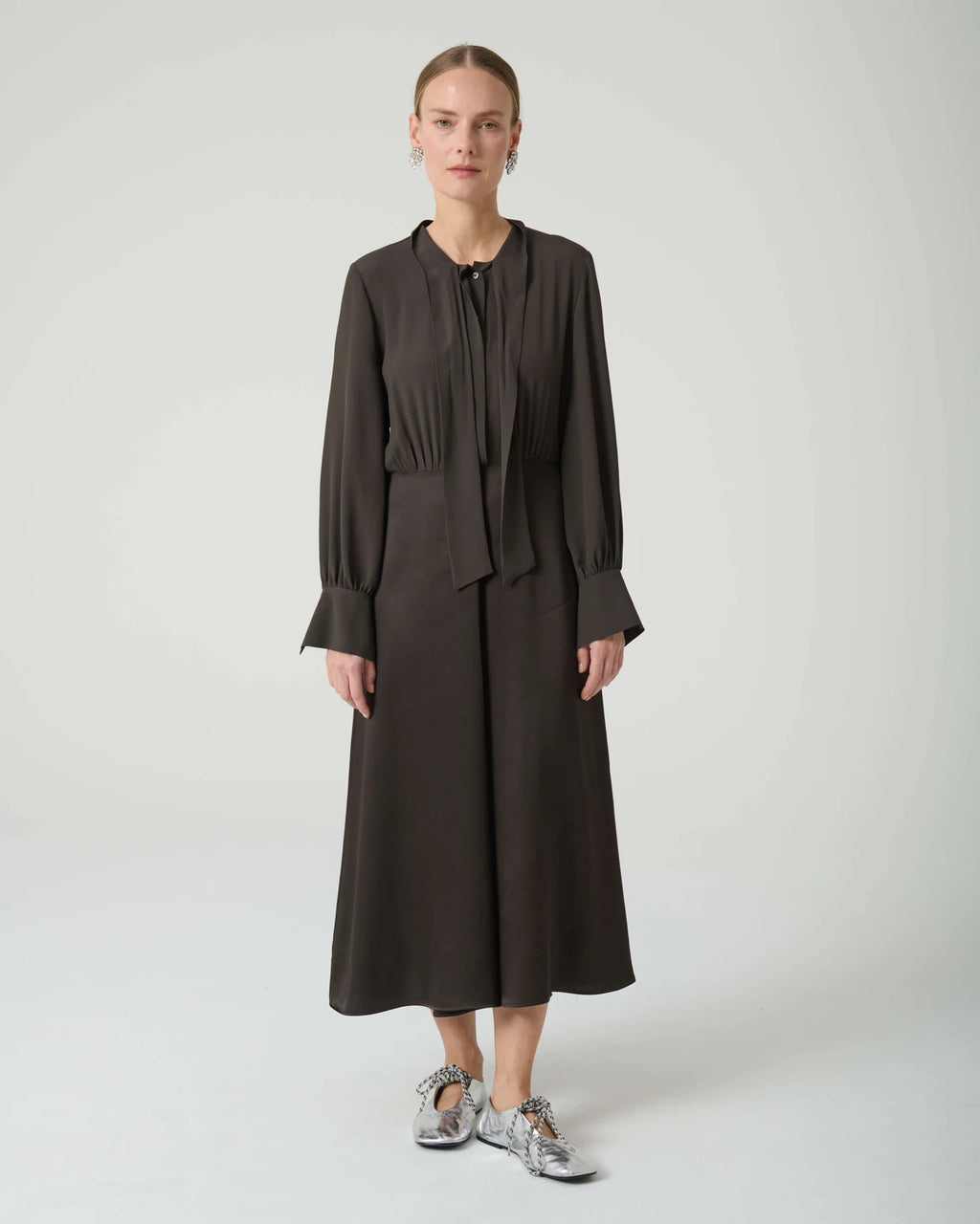 BEA-25FA661640 BROWN TIE COLLAR DRESS