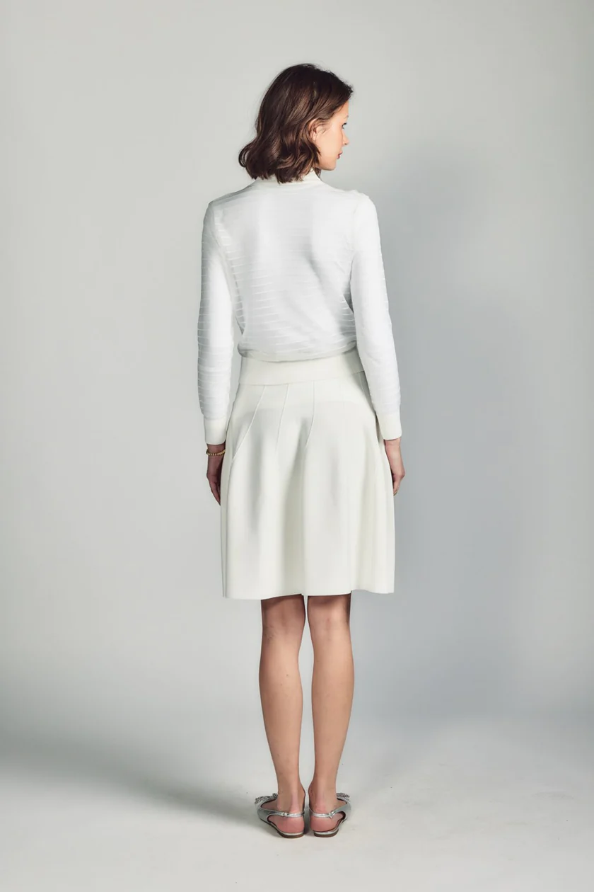 ALZ-J410 WHITE BOW SHEAR TOP