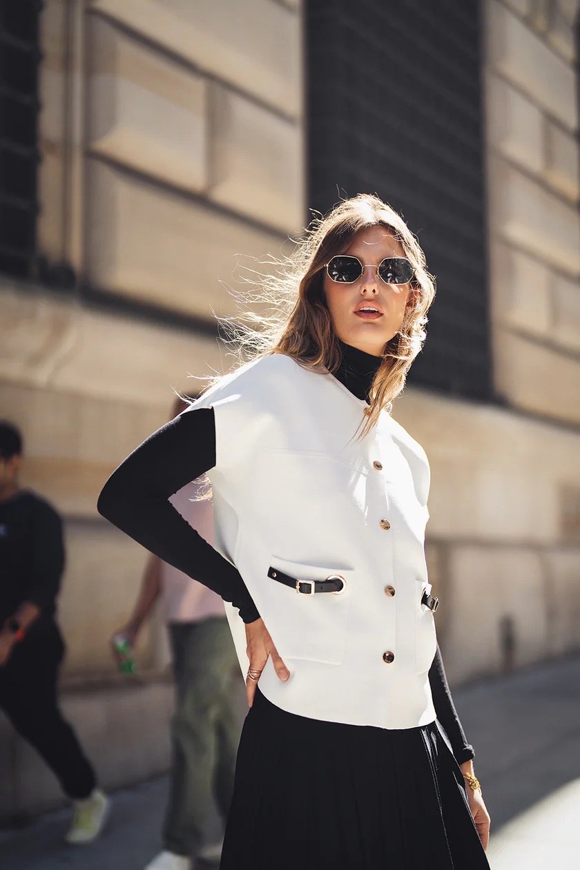 ALZ-T479 IVORY GOLD BUTTON KNIT TOP