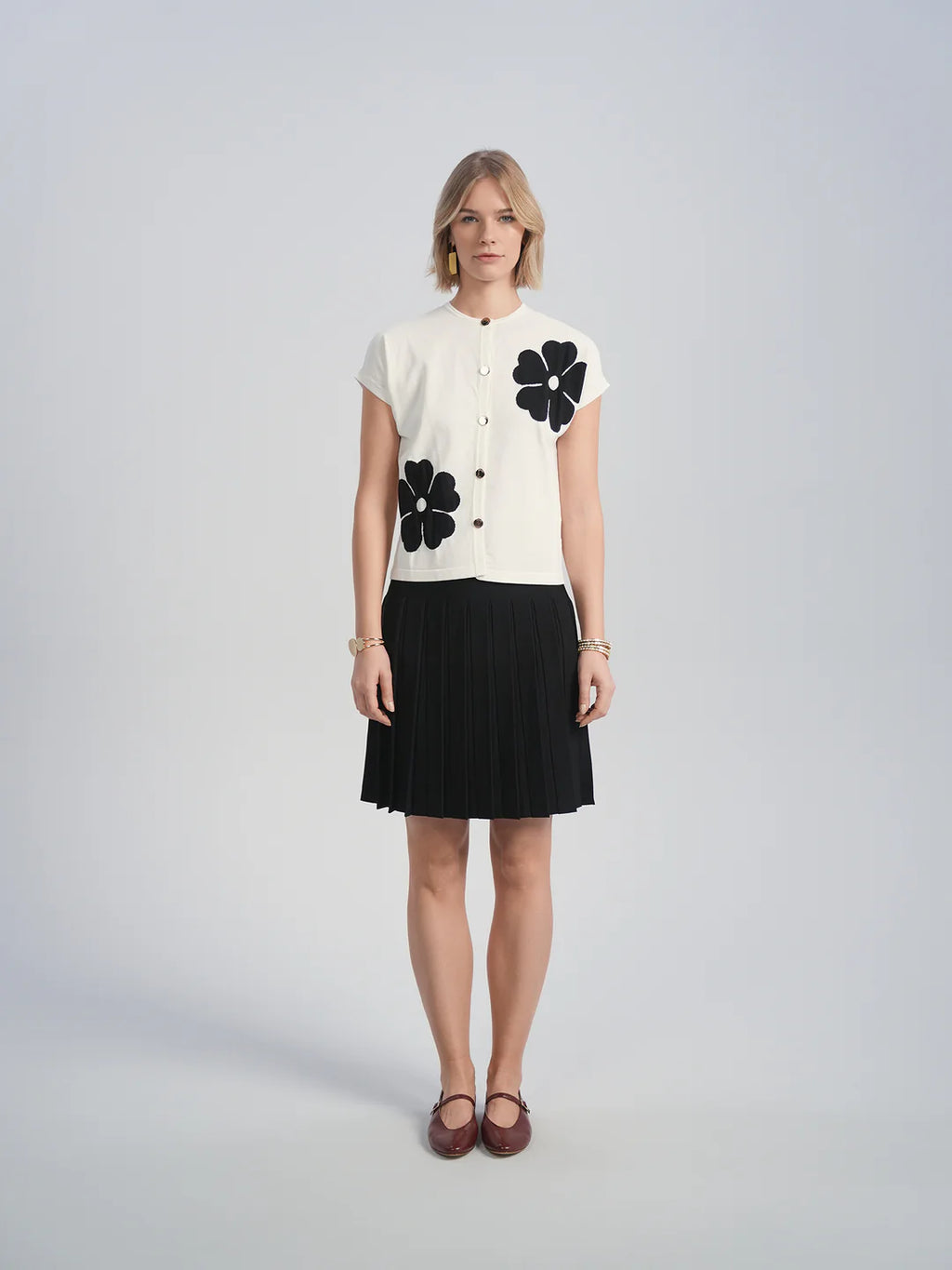 ALZ-T516 IVORY PAIGE FLOWER CARDIGAN