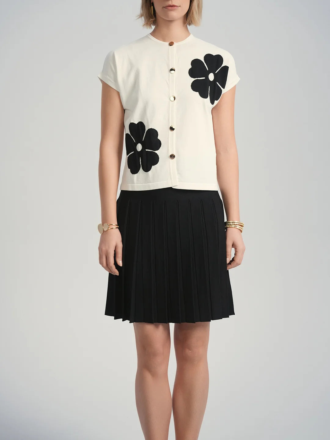 ALZ-T516 IVORY PAIGE FLOWER CARDIGAN