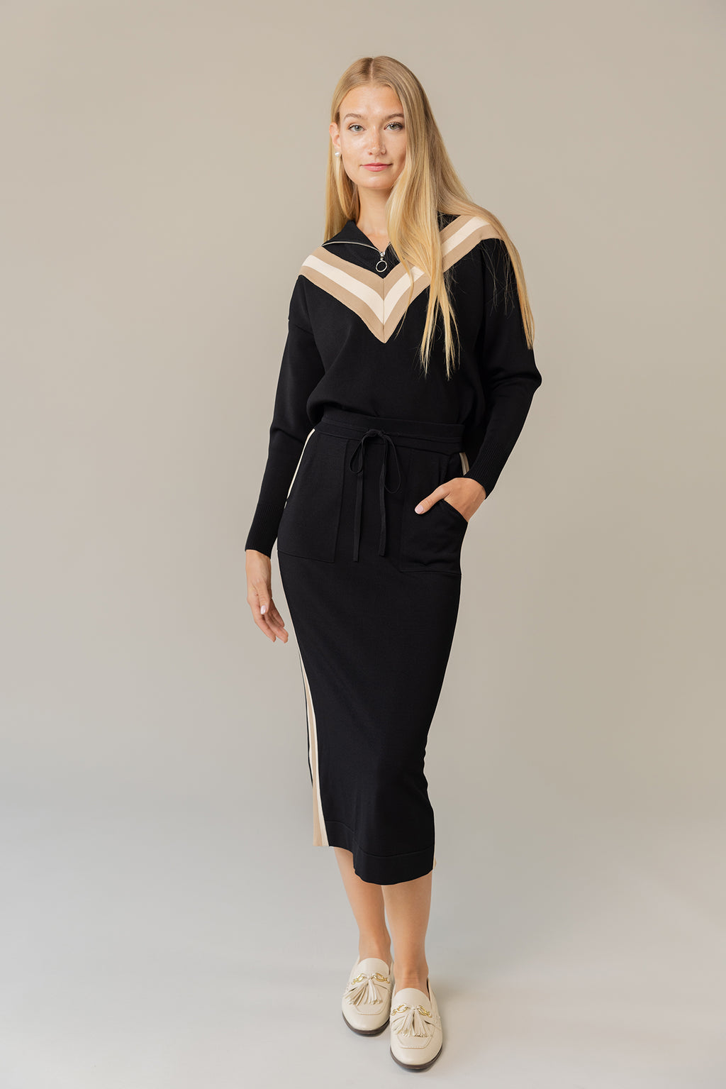 APP-F23-360 BLACK&BEIGE CIRA TOP