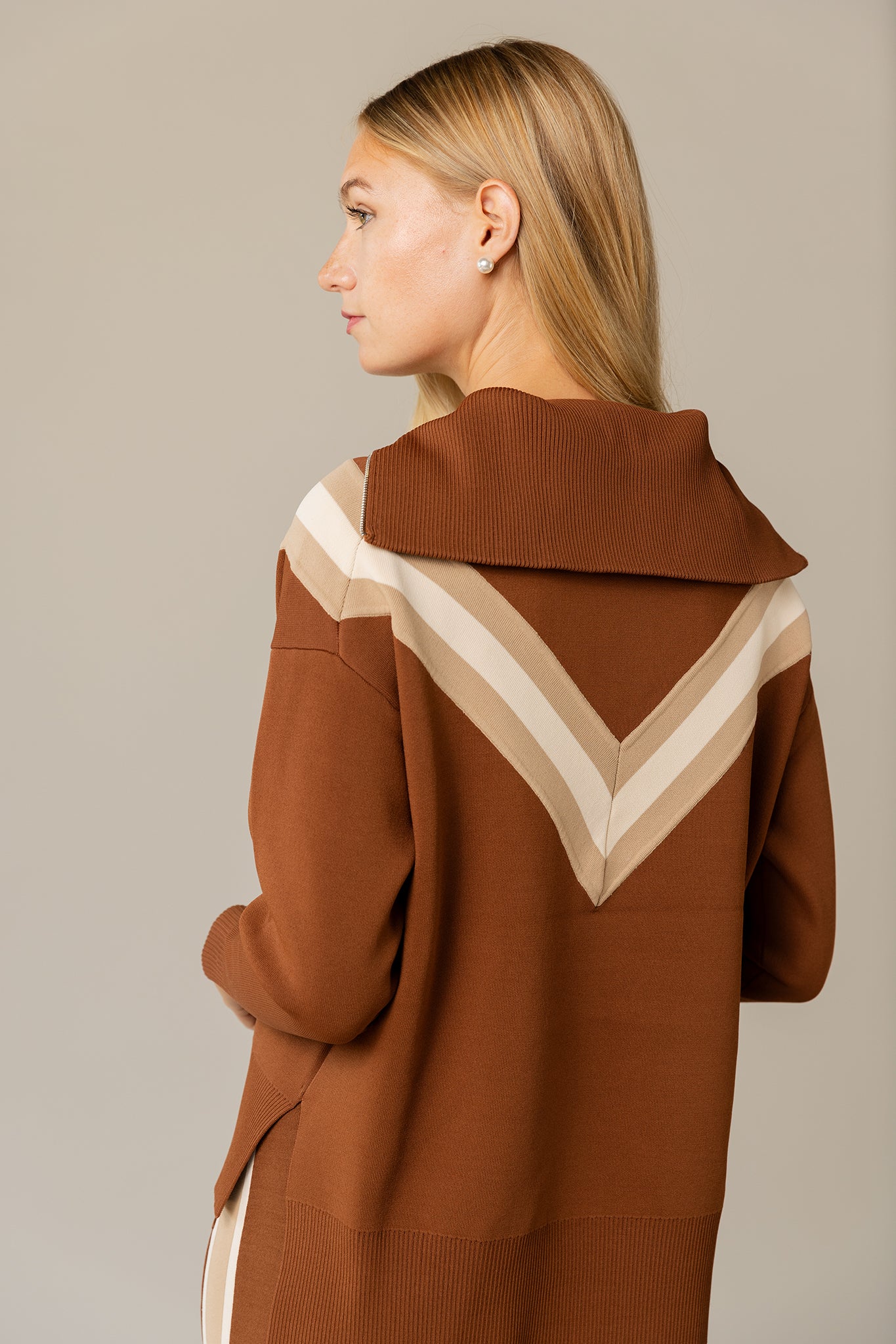 APP-F23-360 CARAMEL&VANILLA CIRA TOP