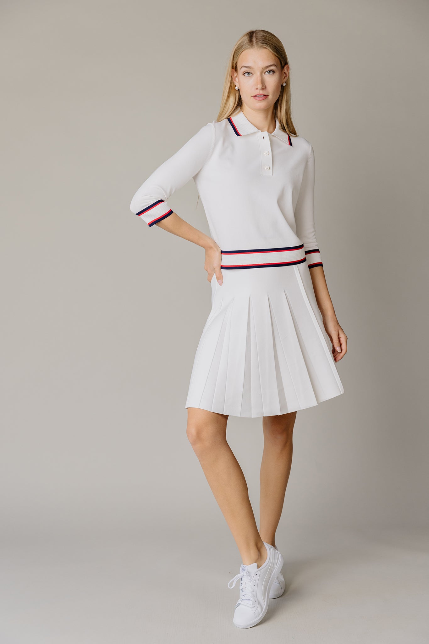 APP-24-521 WHITE&RED KNIT POLO TOP