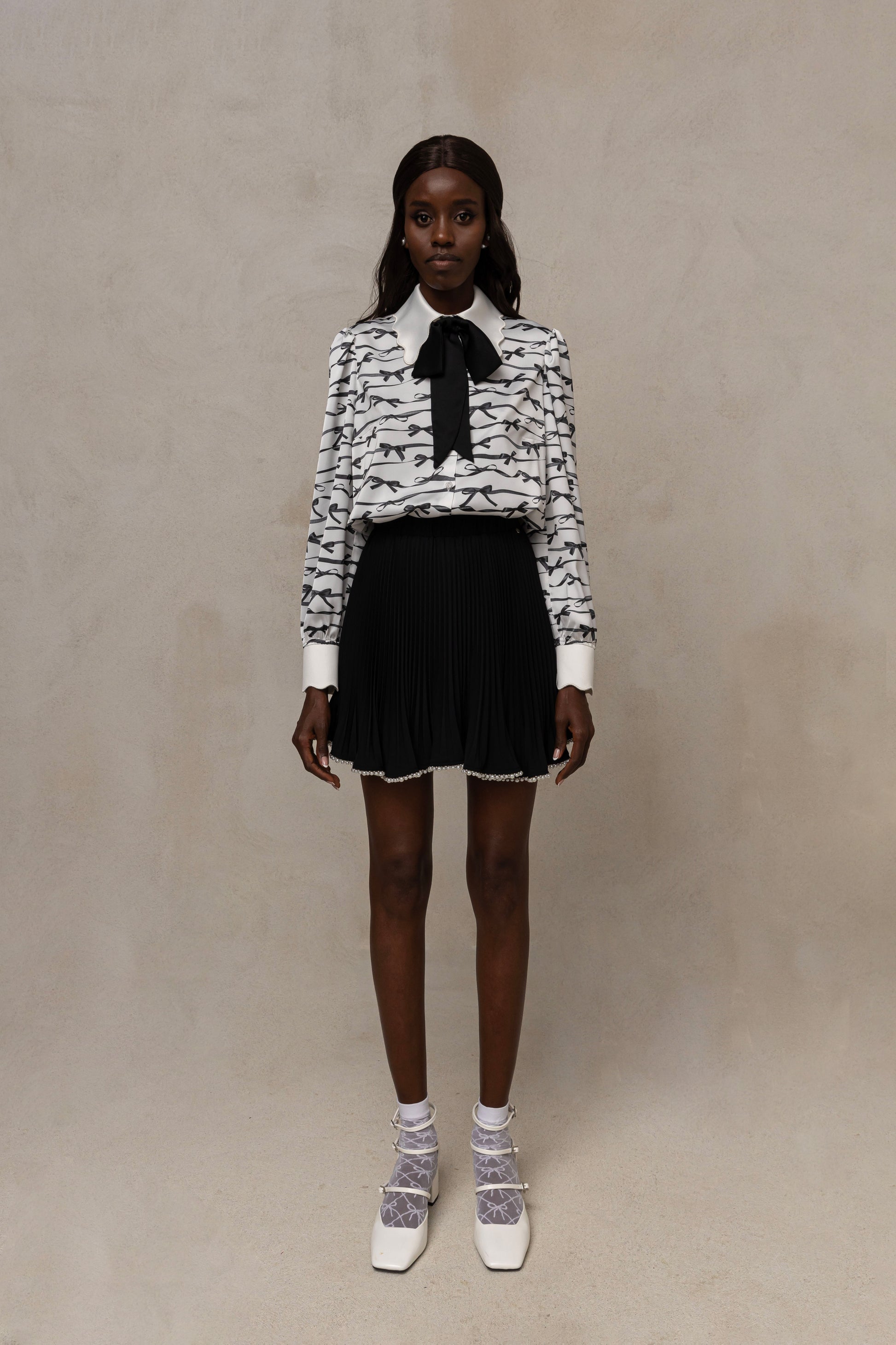 NIS-C15607 WHITE&BLACK PRINT BLOUSE