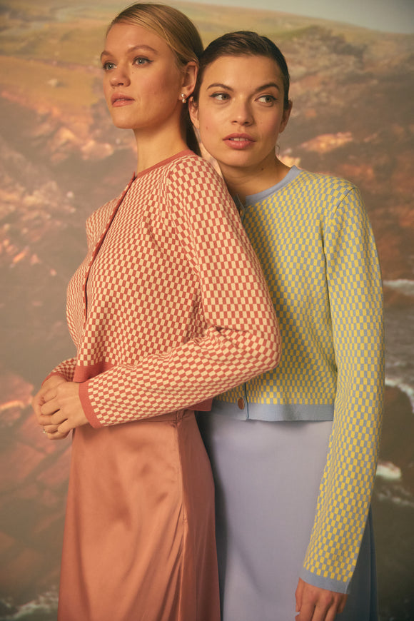 NOI-CH160 PINK CHECKERED CARDIGAN