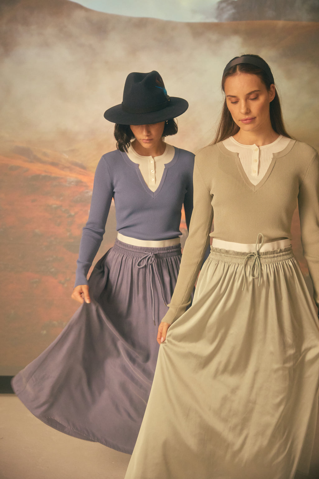 NOI-CH185 SAGE SATIN SKIRT