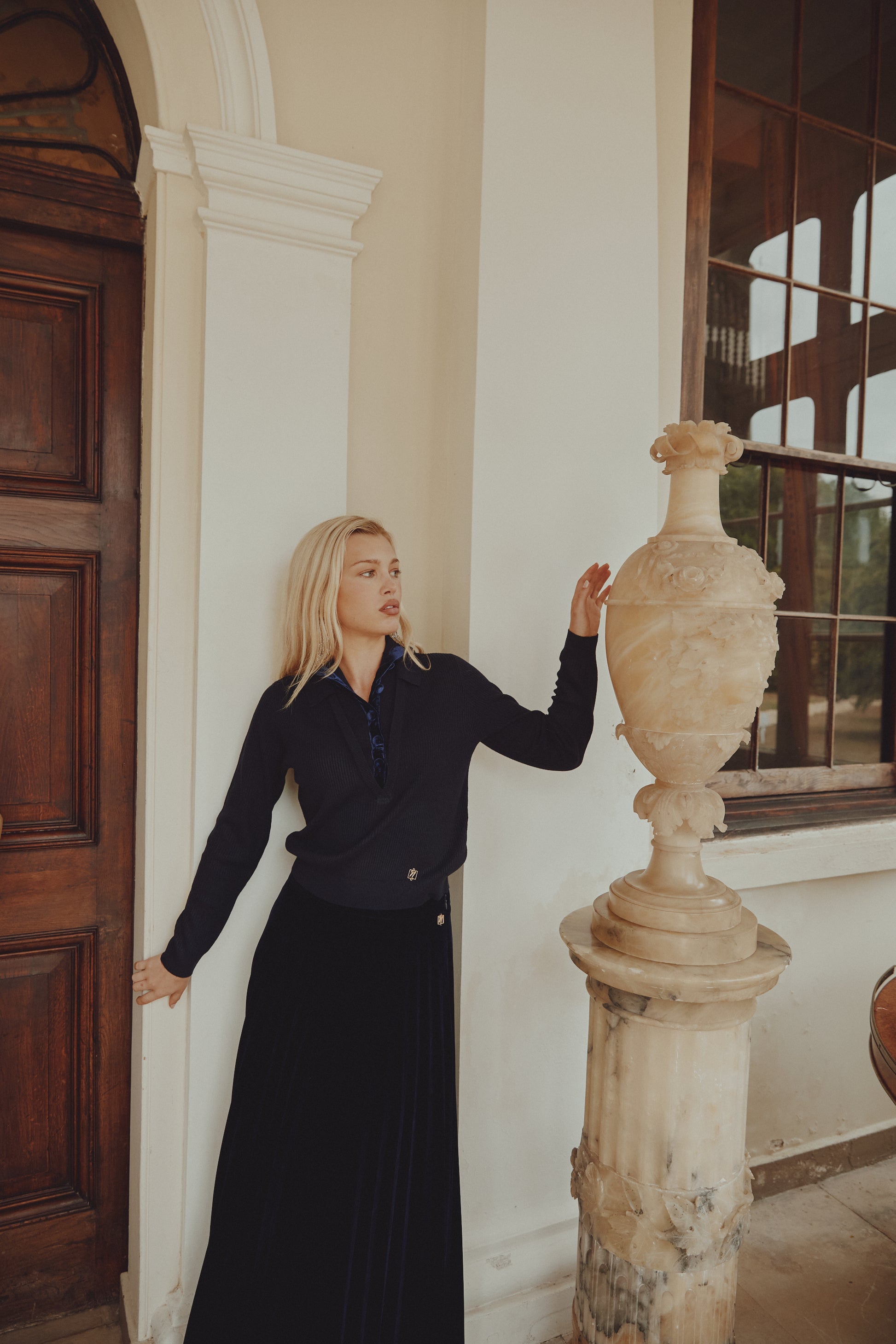 NOI-CH205 NAVY VELVET RIBBED HIGH NECK TOP