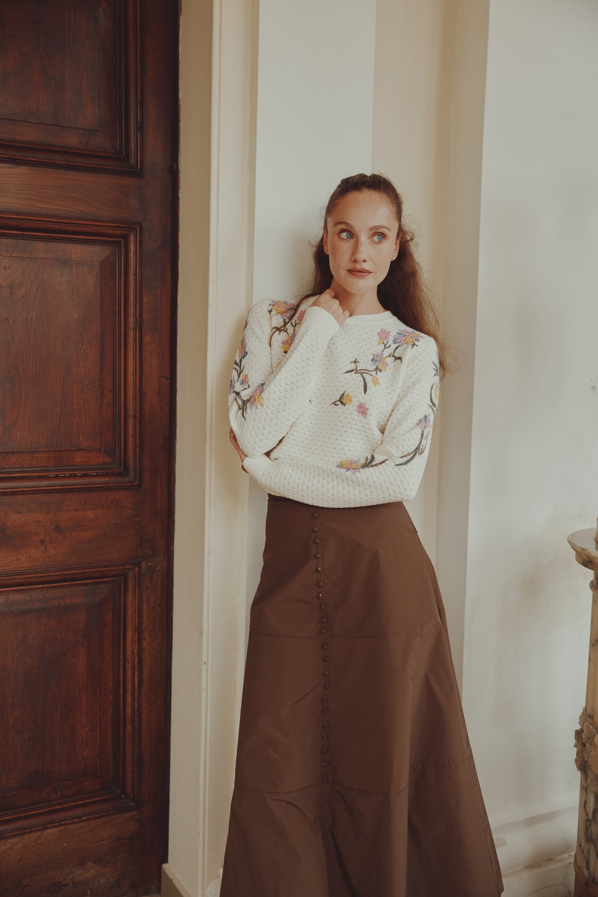 NOI-CH217A IVORY FLORAL BUBBLE KNIT TOP