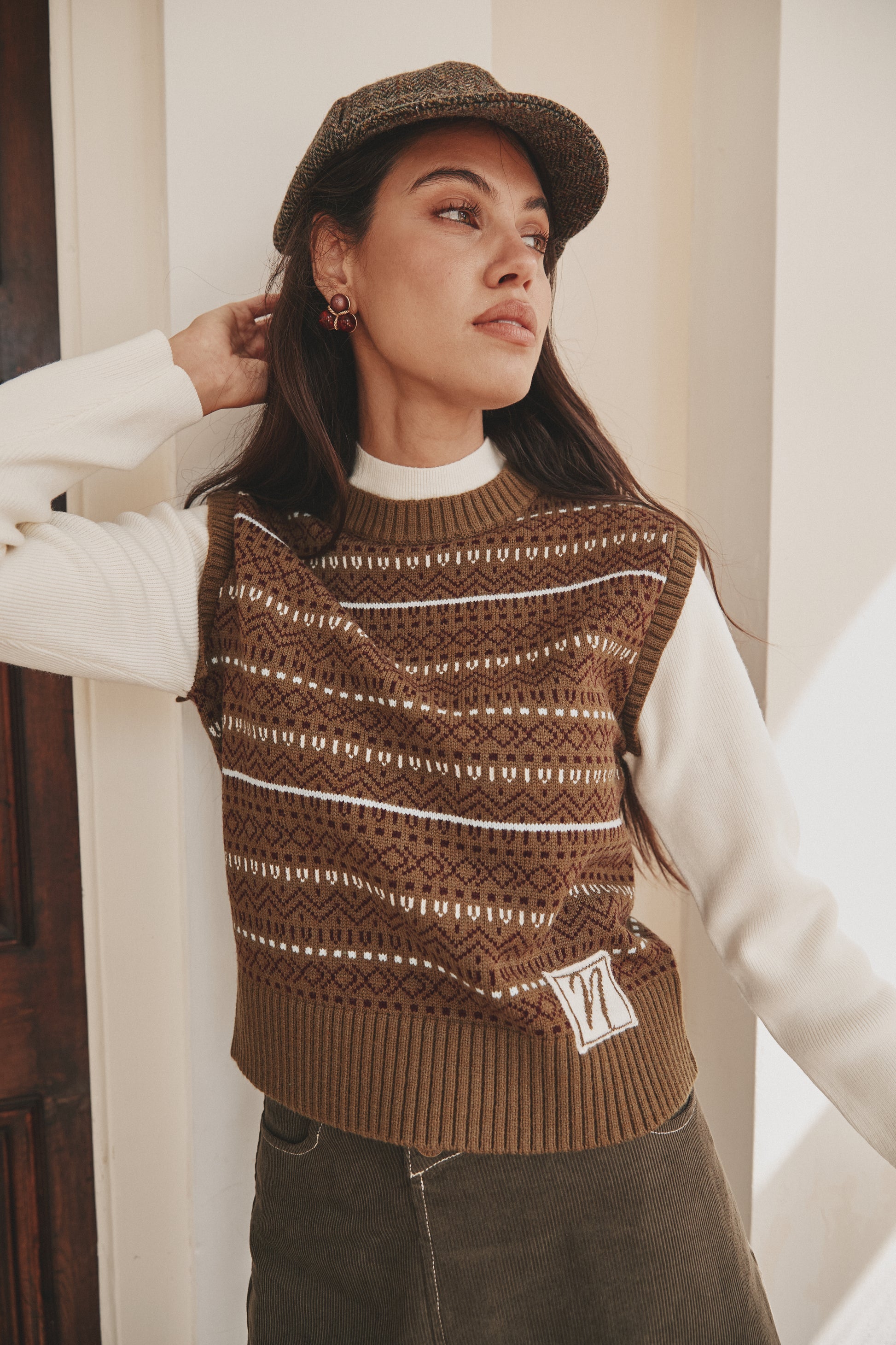 NOI-CH249 WINE&BLACK KNITTED VEST TOP