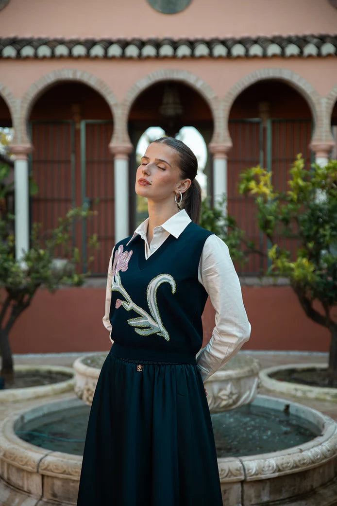 NOI-CH320B NAVY SATIN GATHERED SKIRT