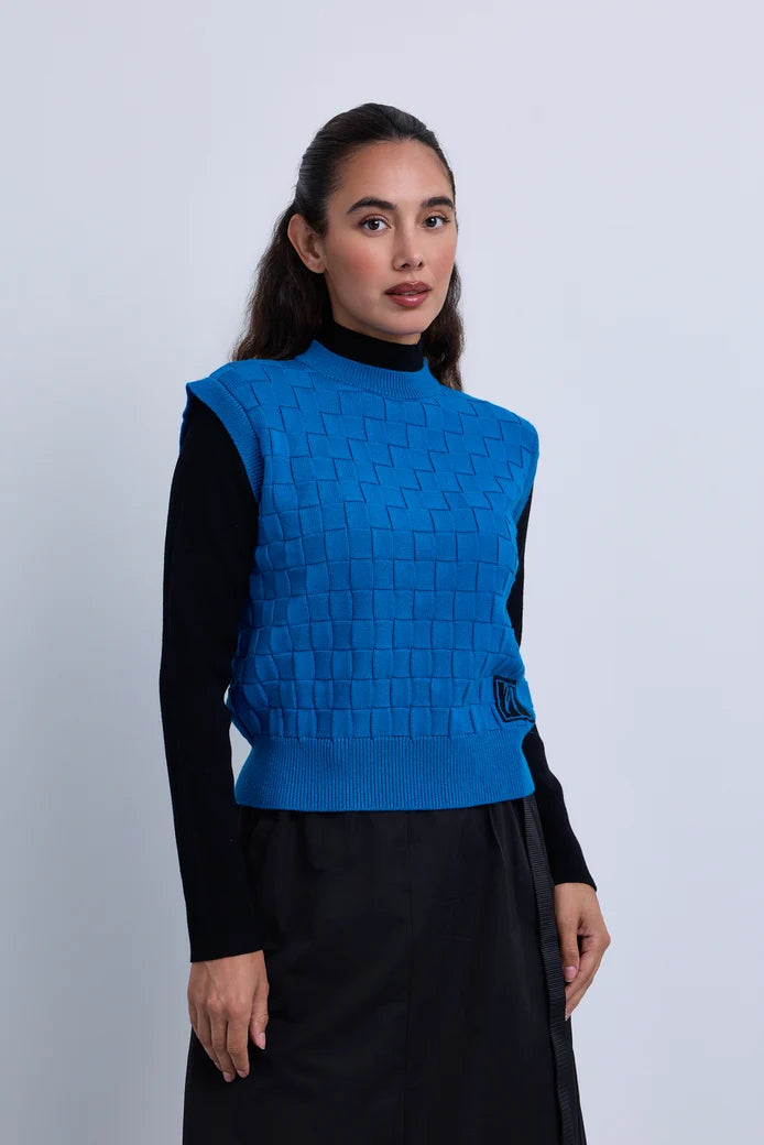NOI-CH340A BLUE&BLACK WEAVE VEST TOP