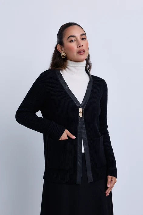 NOI-CH346 BLACK LEATHER TRIM RIB CARDIGAN