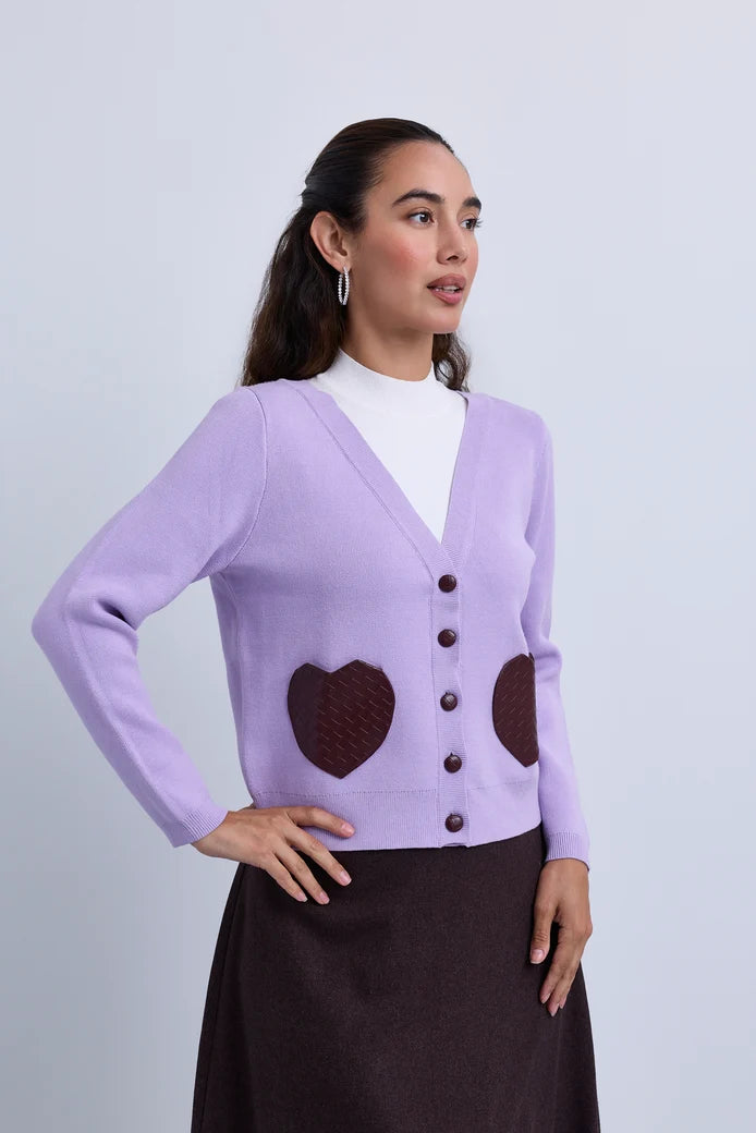 NOI-CH347 LILAC HEART POCKETS CARDIGAN