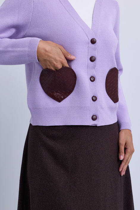 NOI-CH347 LILAC HEART POCKETS CARDIGAN