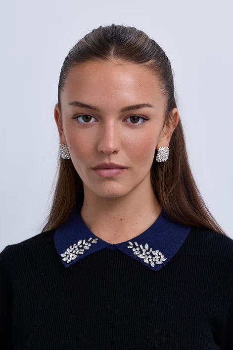 NOI-CH355 BLACK CONTRAST EMBELLISHED COLLAR TOP