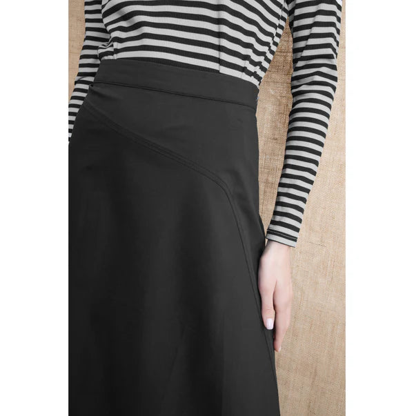 NUE-NUS4506 BLACK CASPIAN SKIRT