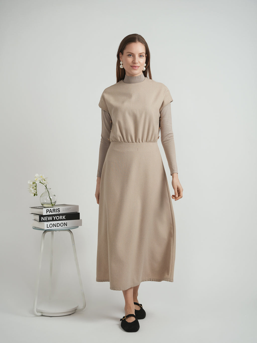 DEJ-DW4M9040 BLACK SLEEVELESS DRESS