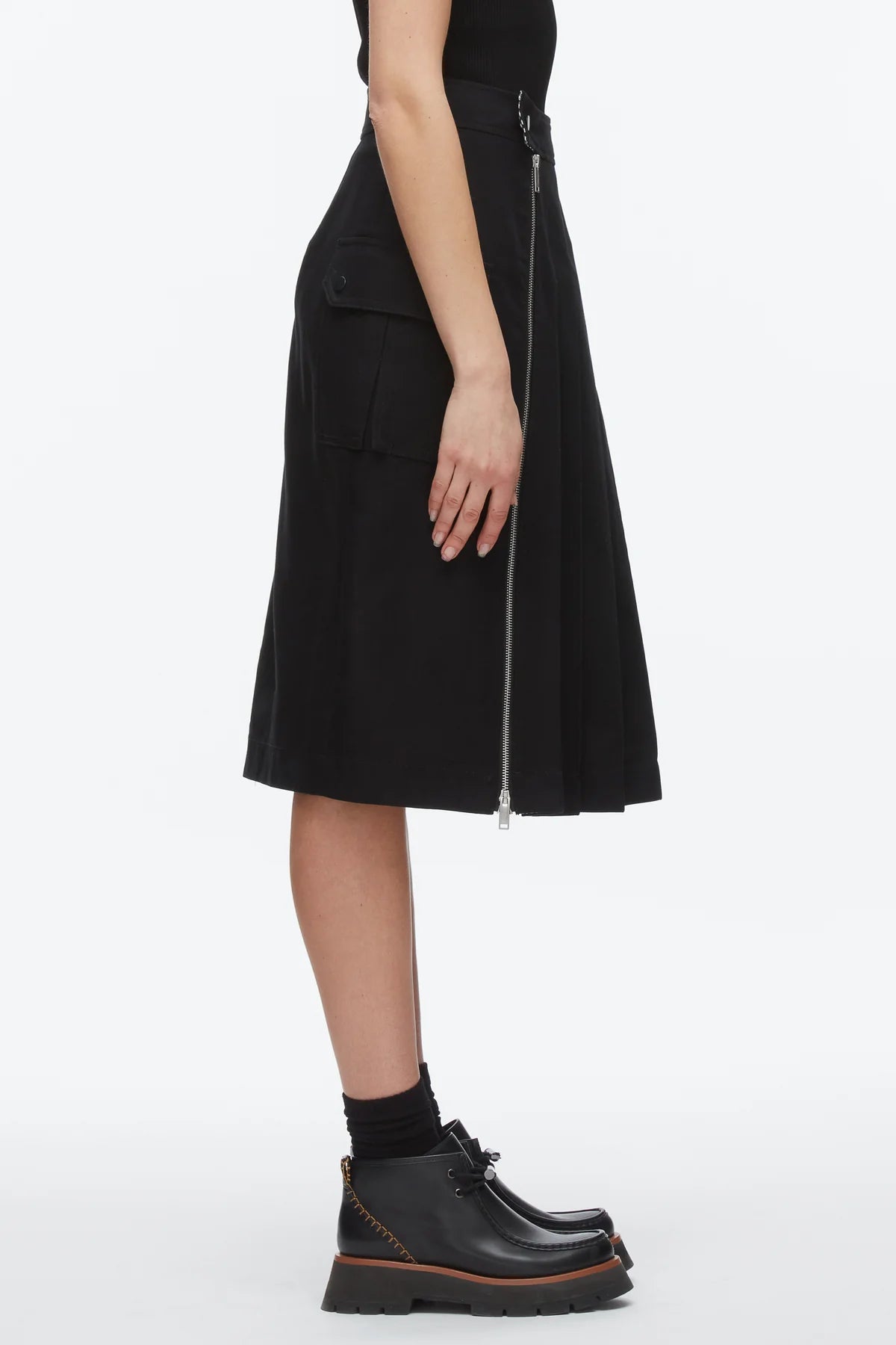 PLM-F51-36186CPD BLACK SIDE ZIP PLEATED SKIRT