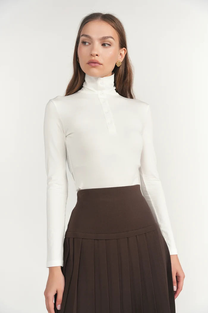 APP-F26-1270 WHITE GRETA TURTLENECK
