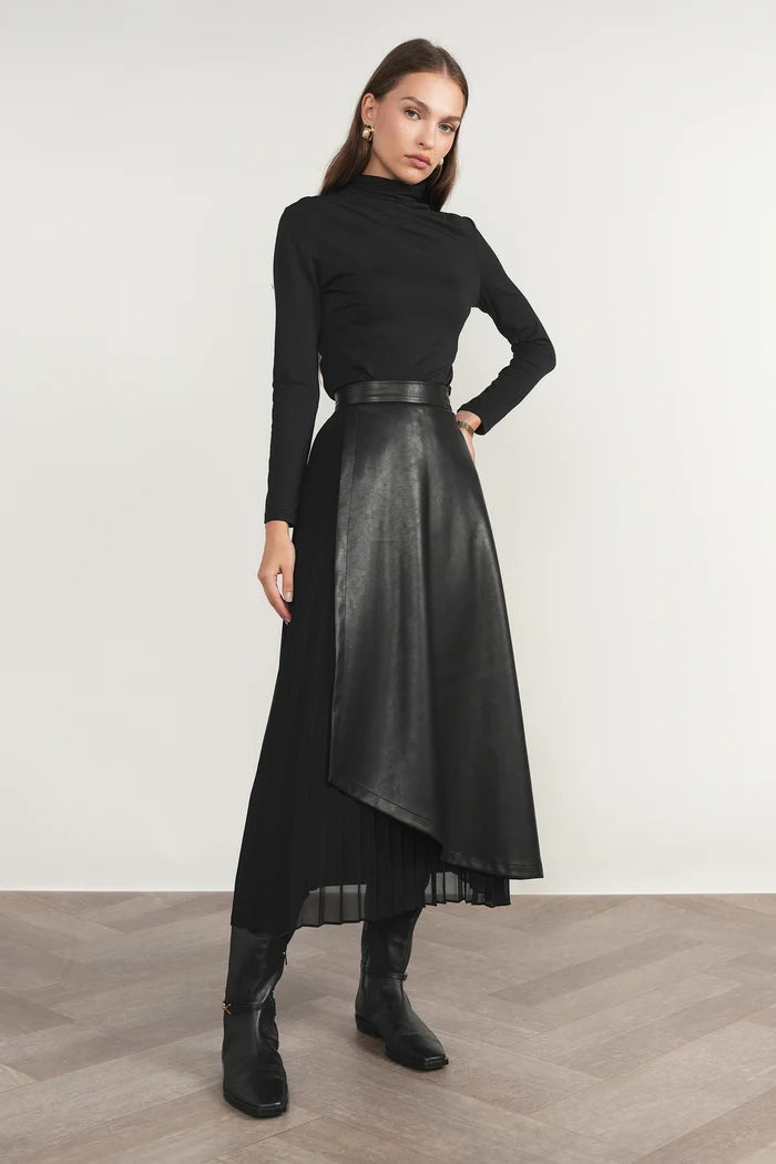 APP-F26-1273 BLACK PO TURTLENECK