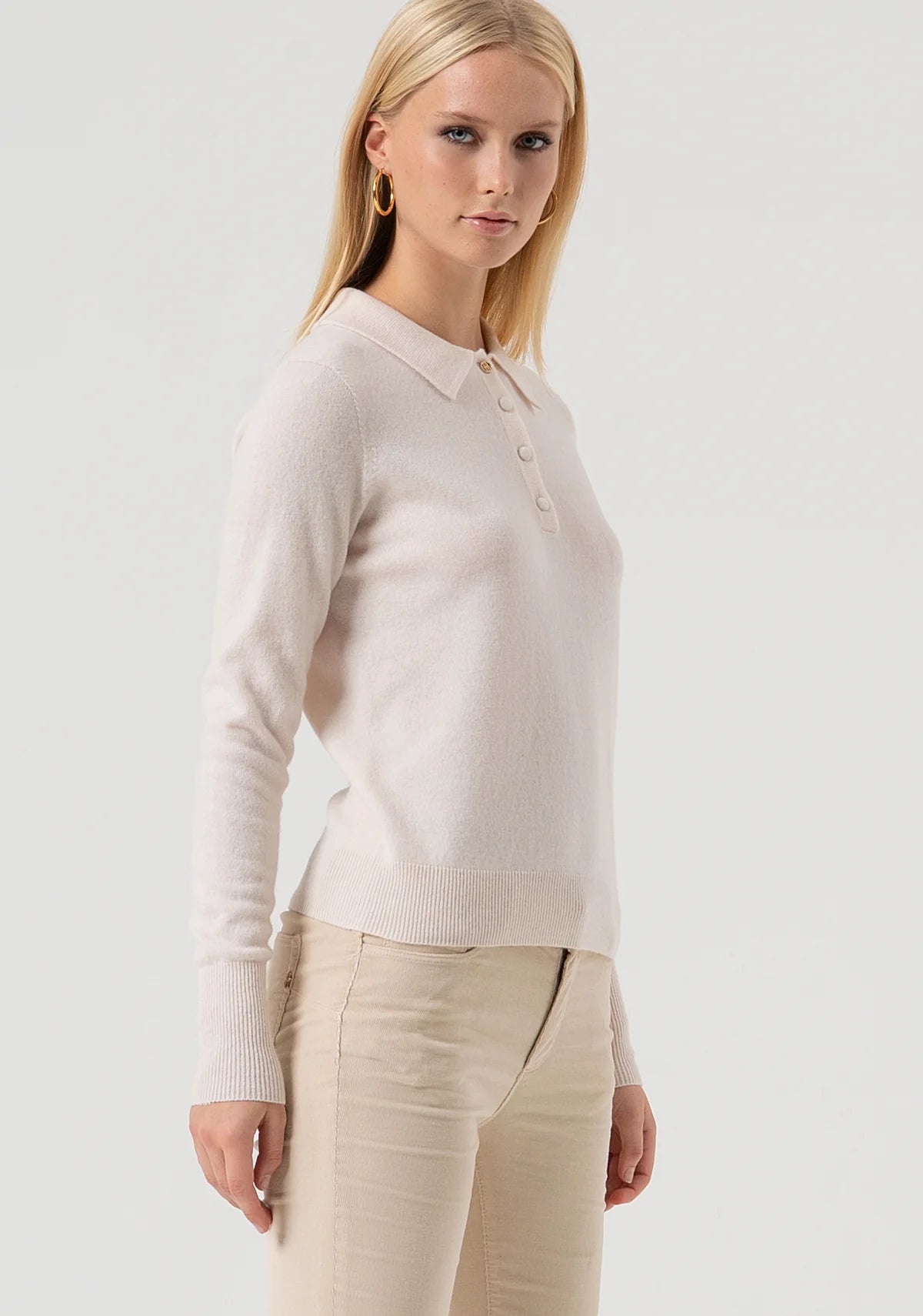 FCM-FR25WT7008K4 CREAM KNIT TOP